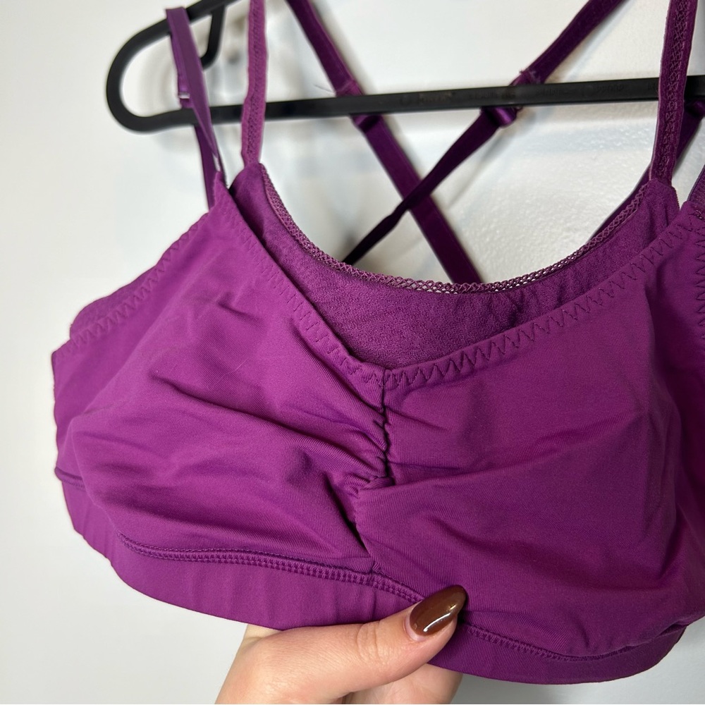 SOLD Lululemon Criss Cross Sports Bra Women’s Size 8 Magenta - Picture 4 of 6